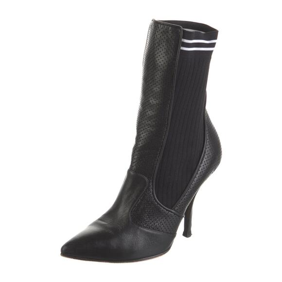 ❤️Fendi Leather Boots❤️ - Picture 2 of 5